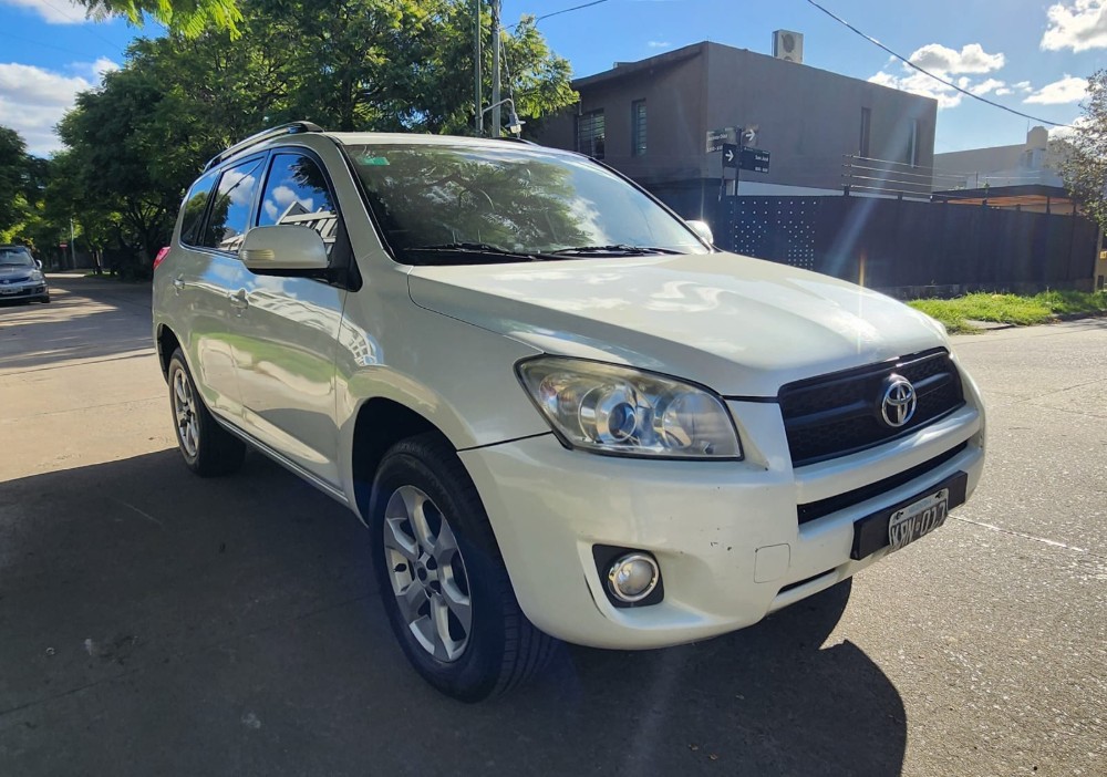 Toyota RAV4 4x4 — foto 4